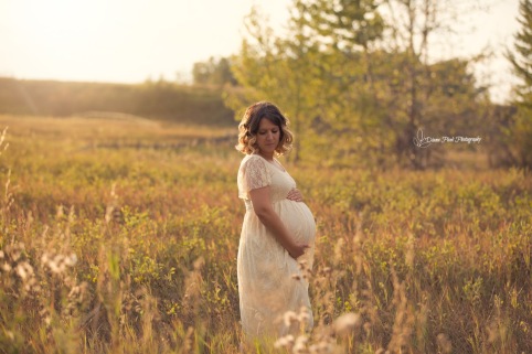 Maternity Photographer Calgary
